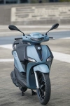 Piaggio Liberty S 125 MY2025 Blau Ardesia matt vorne rechts 05 Lifestyle